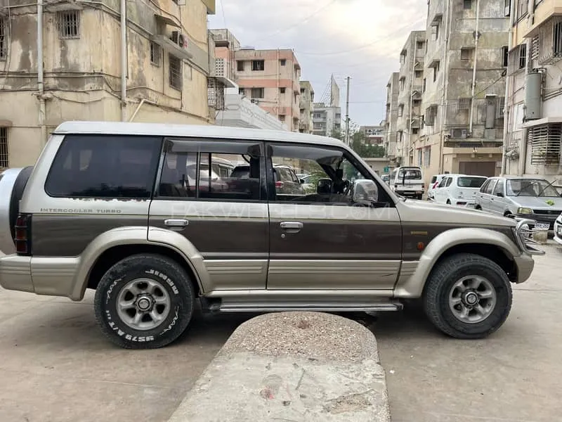 Mitsubishi Pajero 1993 for Sale in Karachi Image-1
