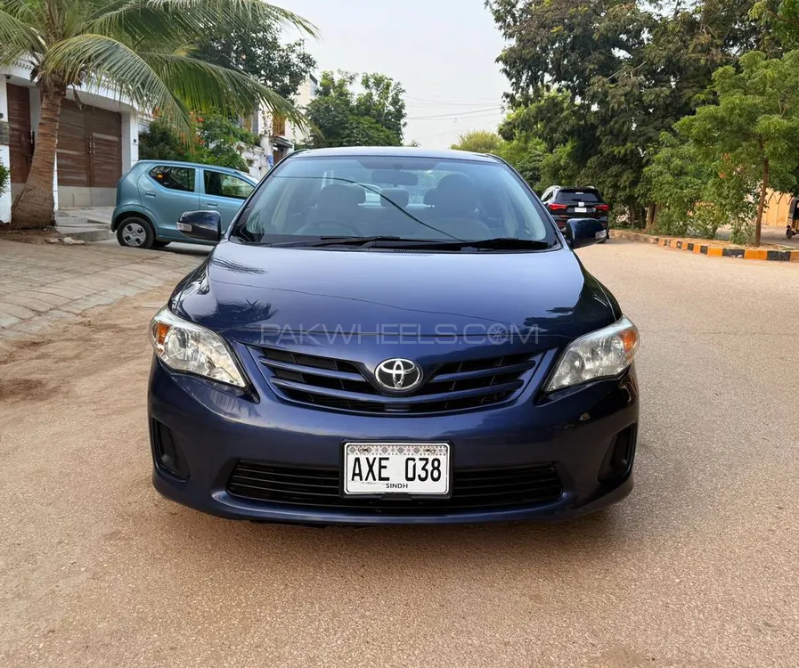 Toyota Corolla 2012 for Sale in Karachi Image-1