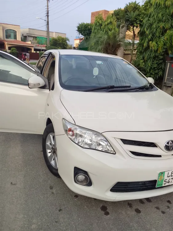 Toyota Corolla 2014 for Sale in Lahore Image-1