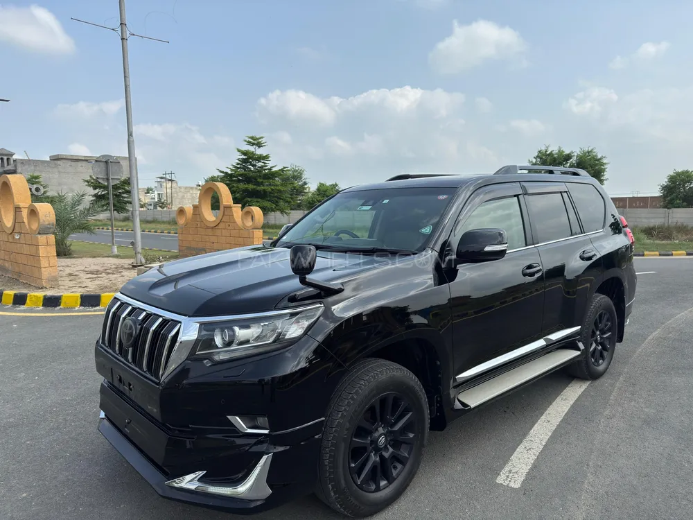 Toyota Prado 2018 for Sale in Sahiwal Image-1