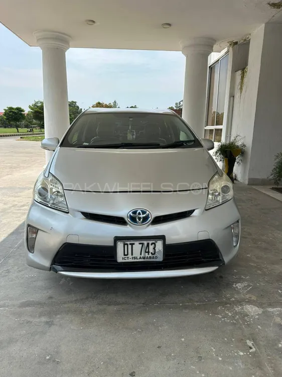 Toyota Prius 2012 for Sale in Nowshera cantt Image-1