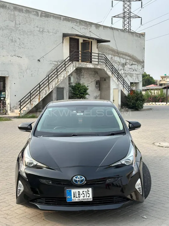 Toyota Prius 2018 for Sale in Faisalabad Image-1