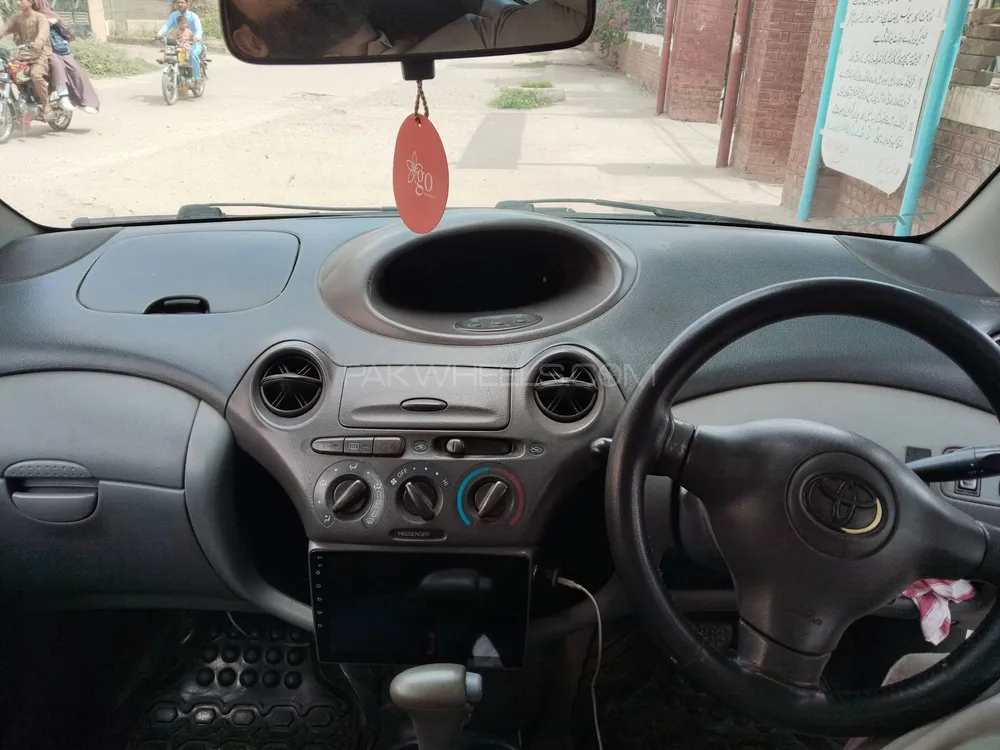 Toyota Vitz 2002 for Sale in Sargodha Image-1