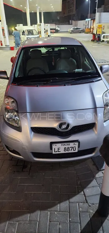 Toyota Vitz 2008 for Sale in Lahore Image-1