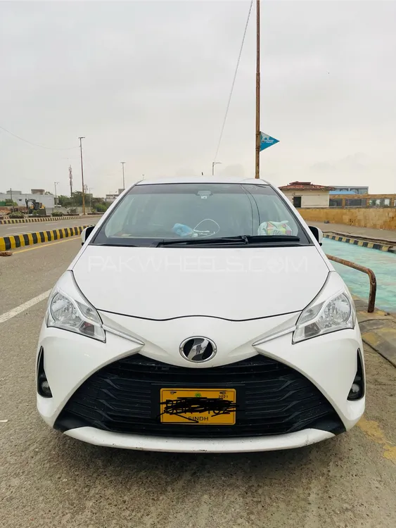 Toyota Vitz 2018 for Sale in Karachi Image-1