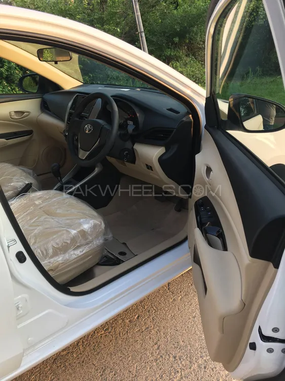 Toyota Yaris Sedan 2025 for Sale in Faisalabad Toyota Yaris Sedan 2025 for Sale in Faisalabad Image-9