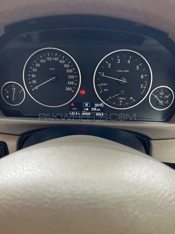 BMW 3 Series 2013 for Sale in Islamabad BMW 3 Series 2013 for Sale in Islamabad Image-14