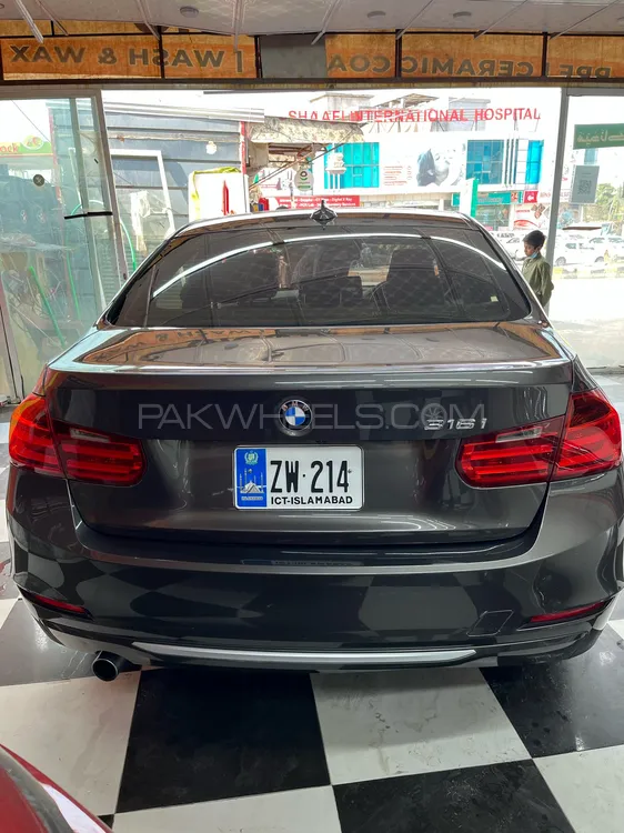 BMW 3 Series 2013 for Sale in Islamabad BMW 3 Series 2013 for Sale in Islamabad Image-6
