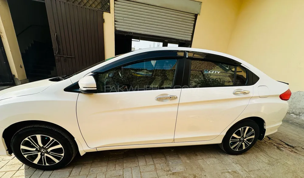 Honda City 2024 for Sale in Rahim Yar Khan Honda City 2024 for Sale in Rahim Yar Khan Image-3