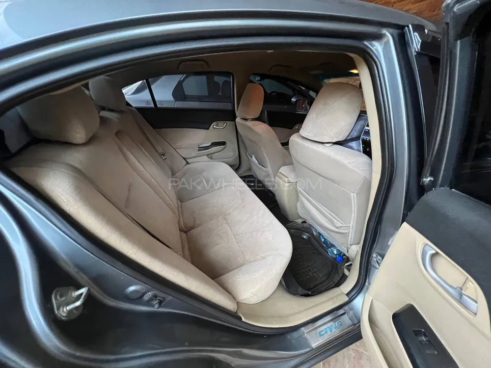 Honda Civic 2013 for Sale in Rawalpindi Honda Civic 2013 for Sale in Rawalpindi Image-10