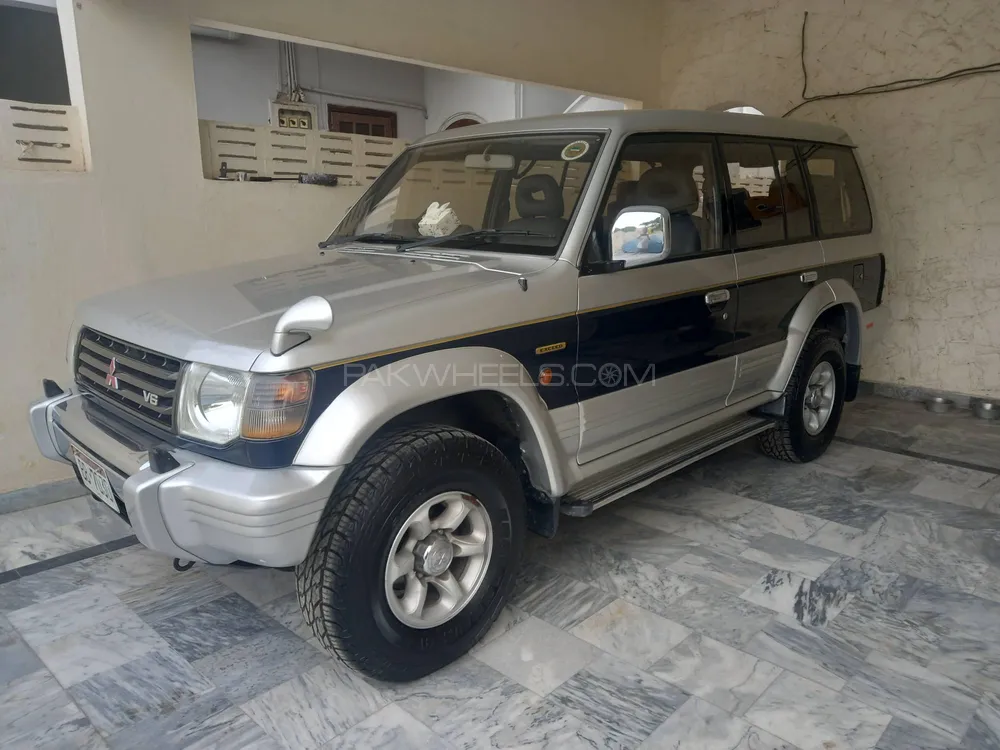 Mitsubishi Pajero 1993 for Sale in Karachi Image-1