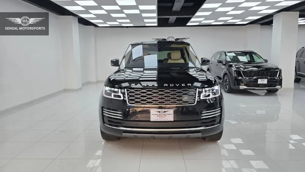 Range Rover Vogue 2019 for Sale in Islamabad Image-1