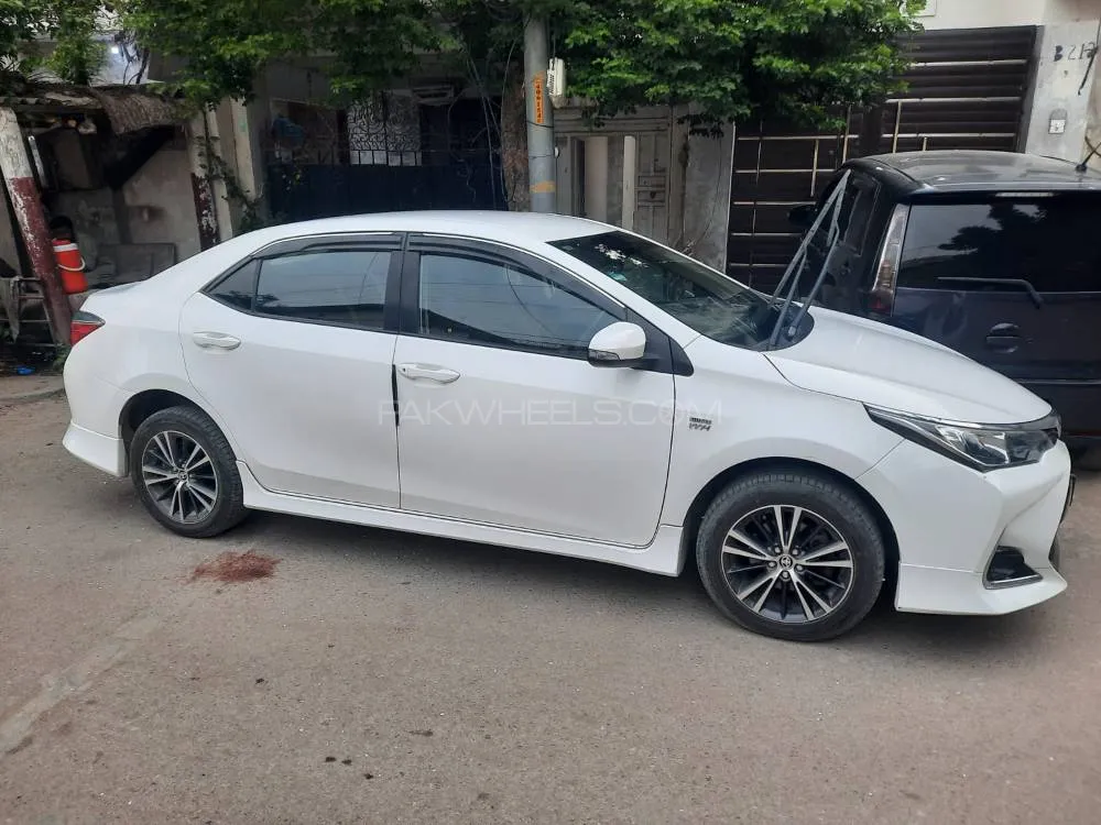 Toyota Corolla 2021 for Sale in Karachi Image-1