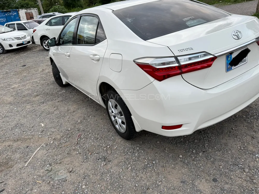 Toyota Corolla 2018 for Sale in Islamabad Image-1