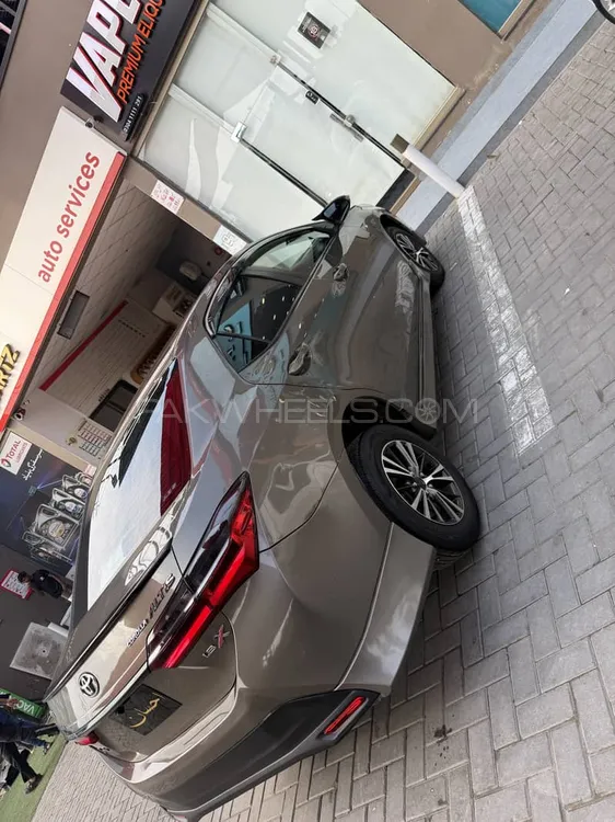Toyota Corolla 2017 for Sale in Lahore Image-1