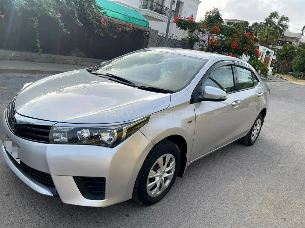 Toyota Corolla 2017 for Sale in Karachi Image-1