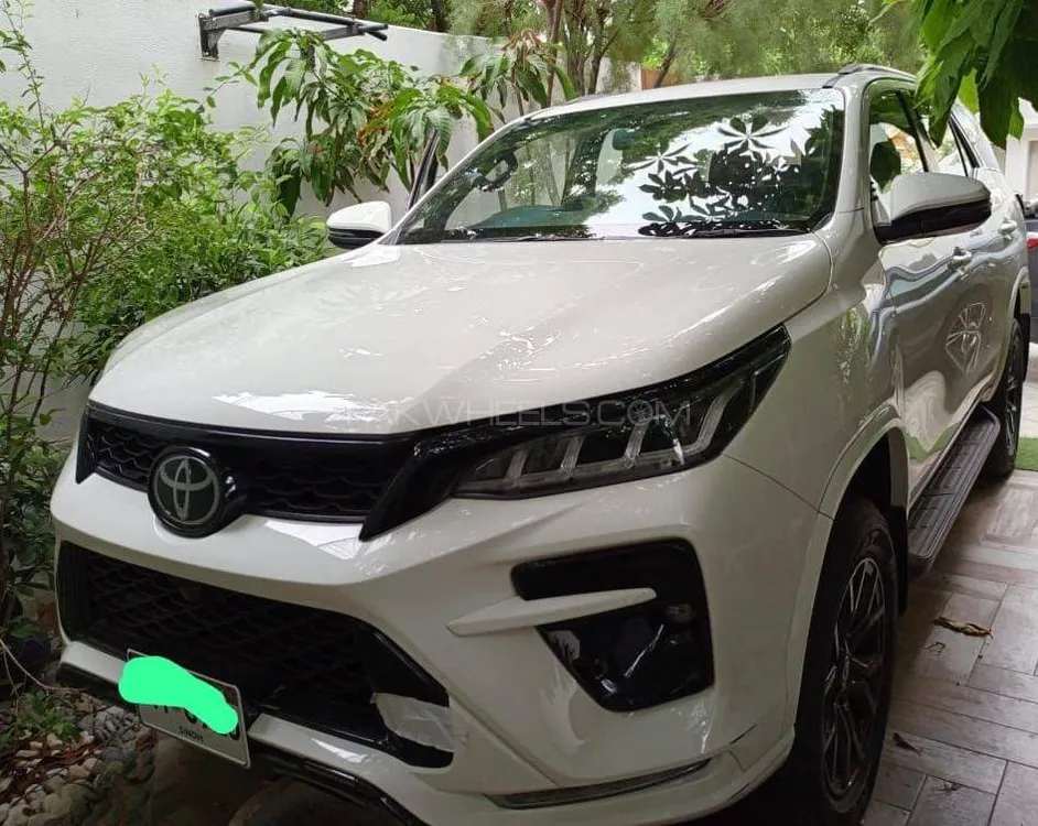 Toyota Fortuner 2023 for Sale in Karachi Image-1