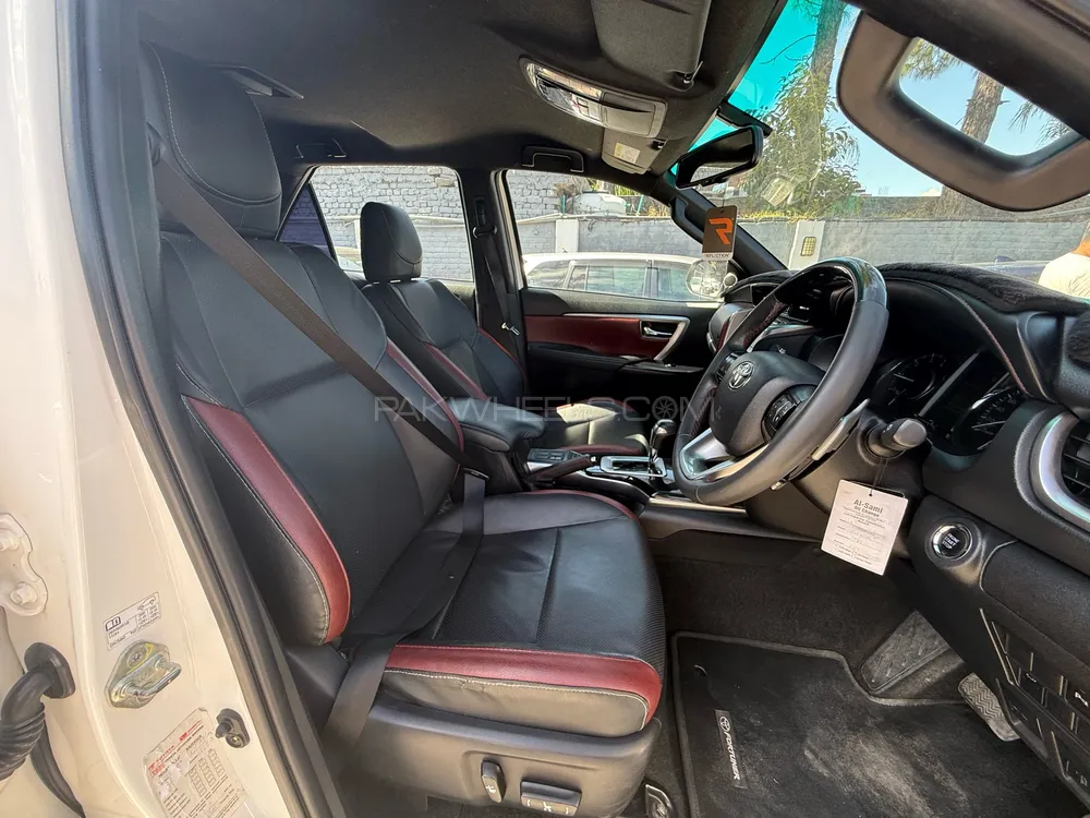 Toyota Fortuner 2022 for Sale in Islamabad Toyota Fortuner 2022 for Sale in Islamabad Image-8