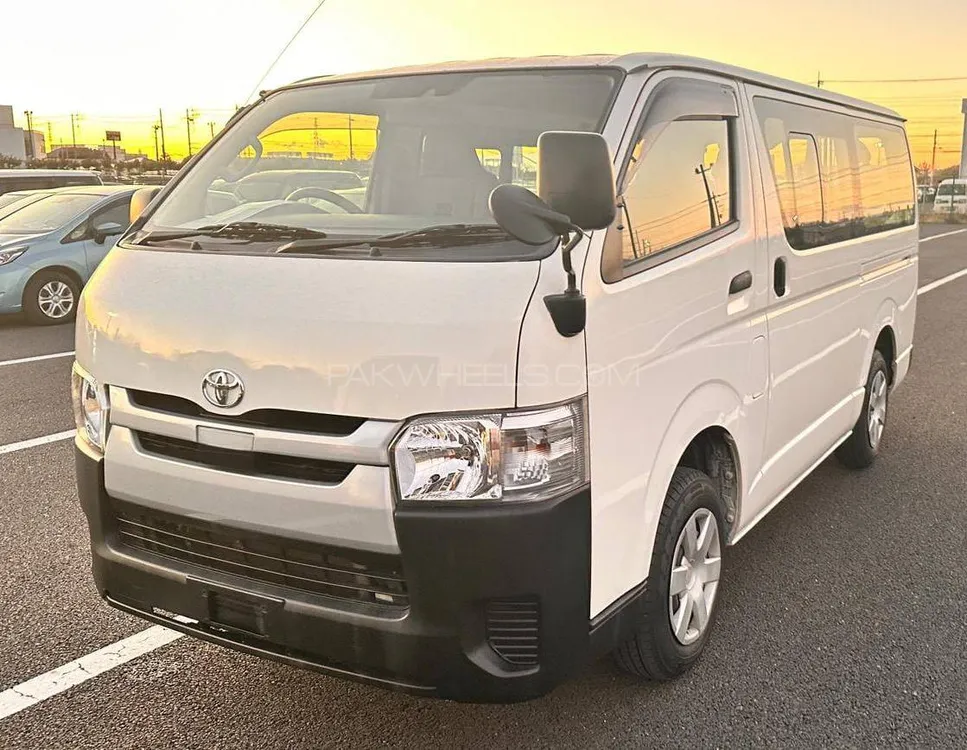 Toyota Hiace 2019 for Sale in Karachi Image-1