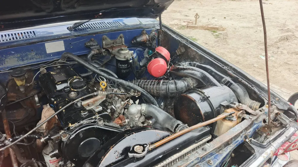 Toyota Hilux 1987 for Sale in Layyah Image-1