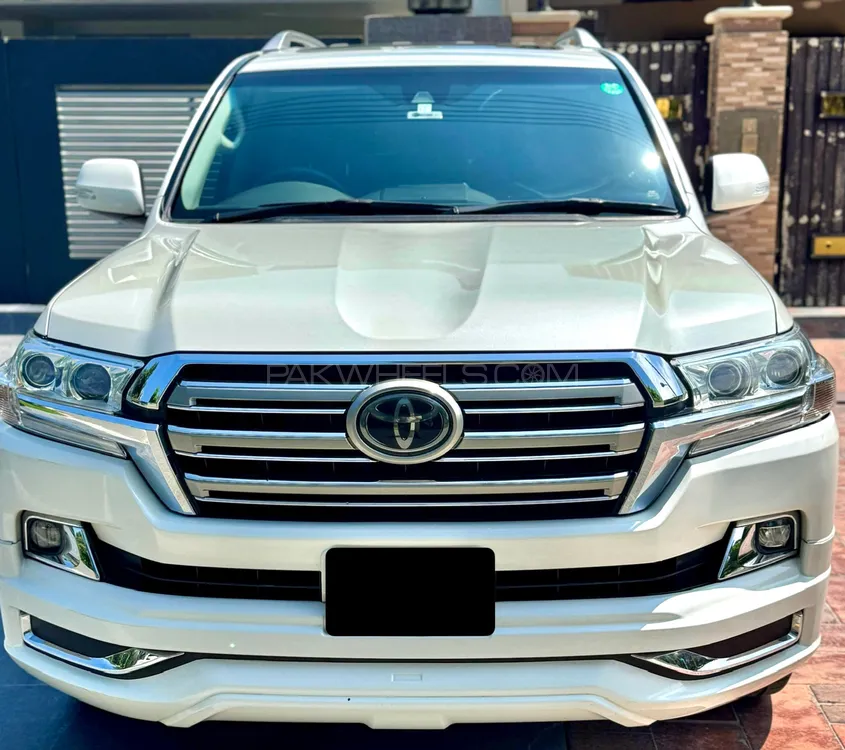Toyota Land Cruiser 2017 for Sale in Lahore Image-1