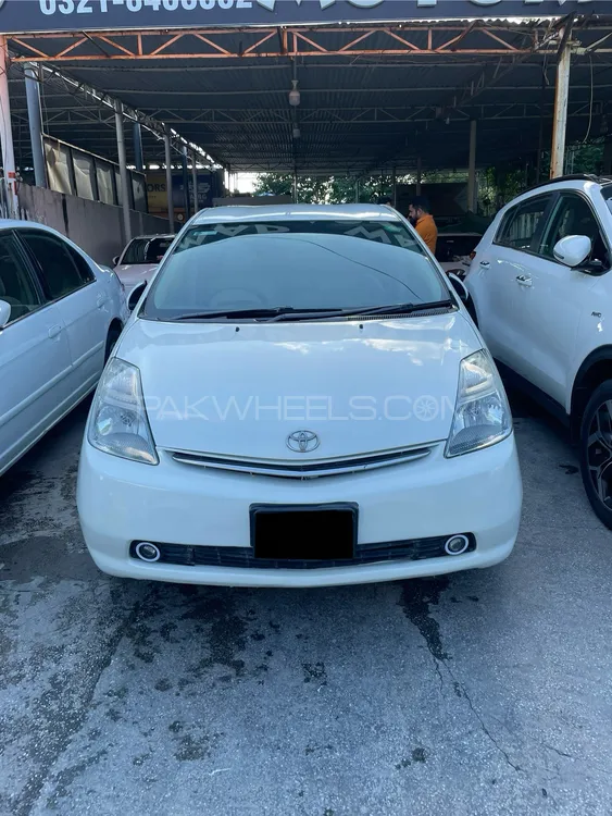 Toyota Prius 2007 for Sale in Lahore Image-1