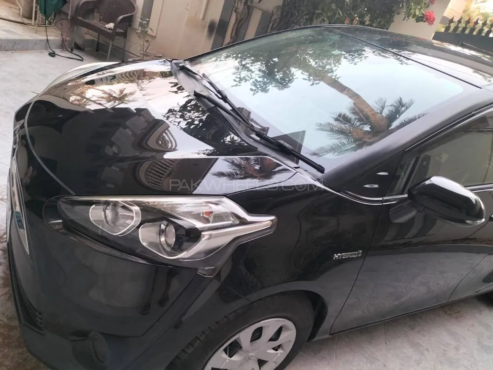 Toyota Sienta 2016 for Sale in Karachi Image-1
