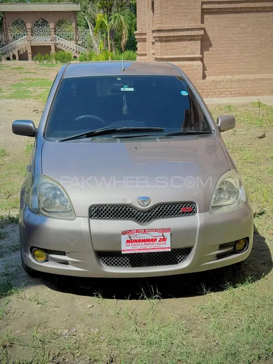 Toyota Vitz 2001 for Sale in Peshawar Image-1