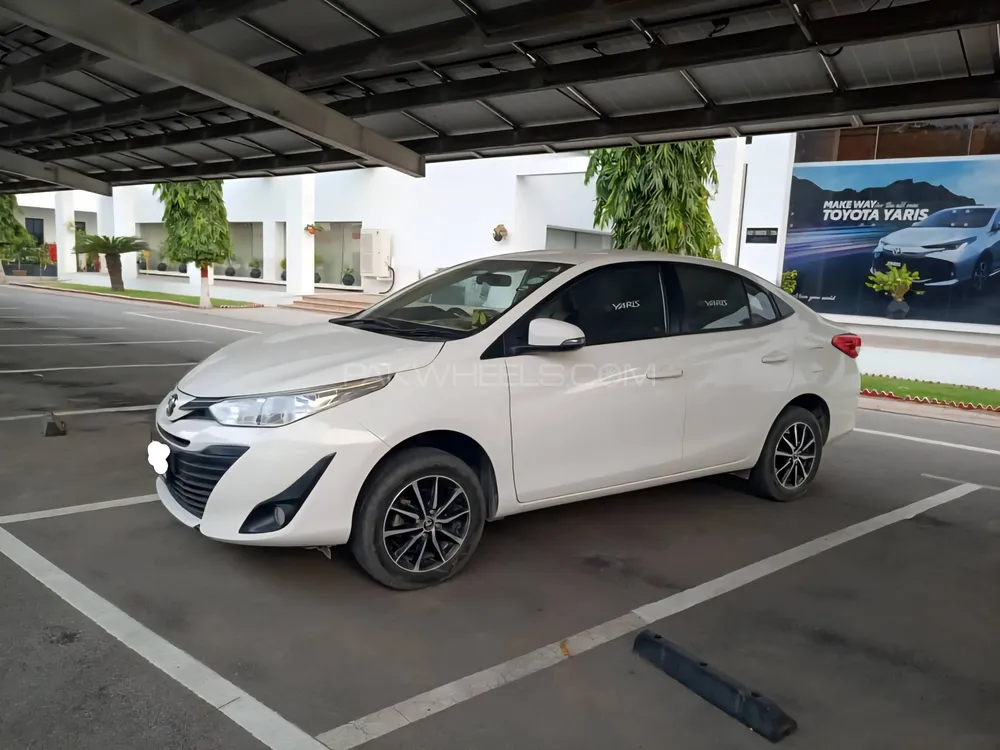 Toyota Yaris Sedan 2023 for Sale in Karachi Image-1