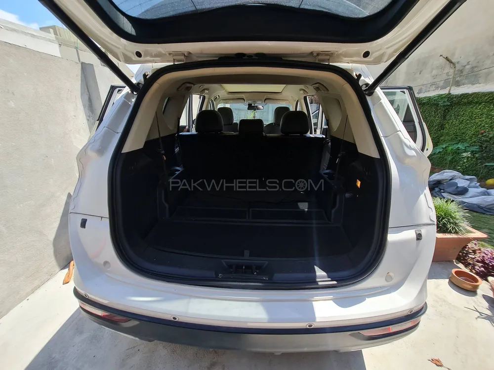 DFSK Glory 580 2023 for Sale in Rawalpindi DFSK Glory 580 2023 for Sale in Rawalpindi Image-9