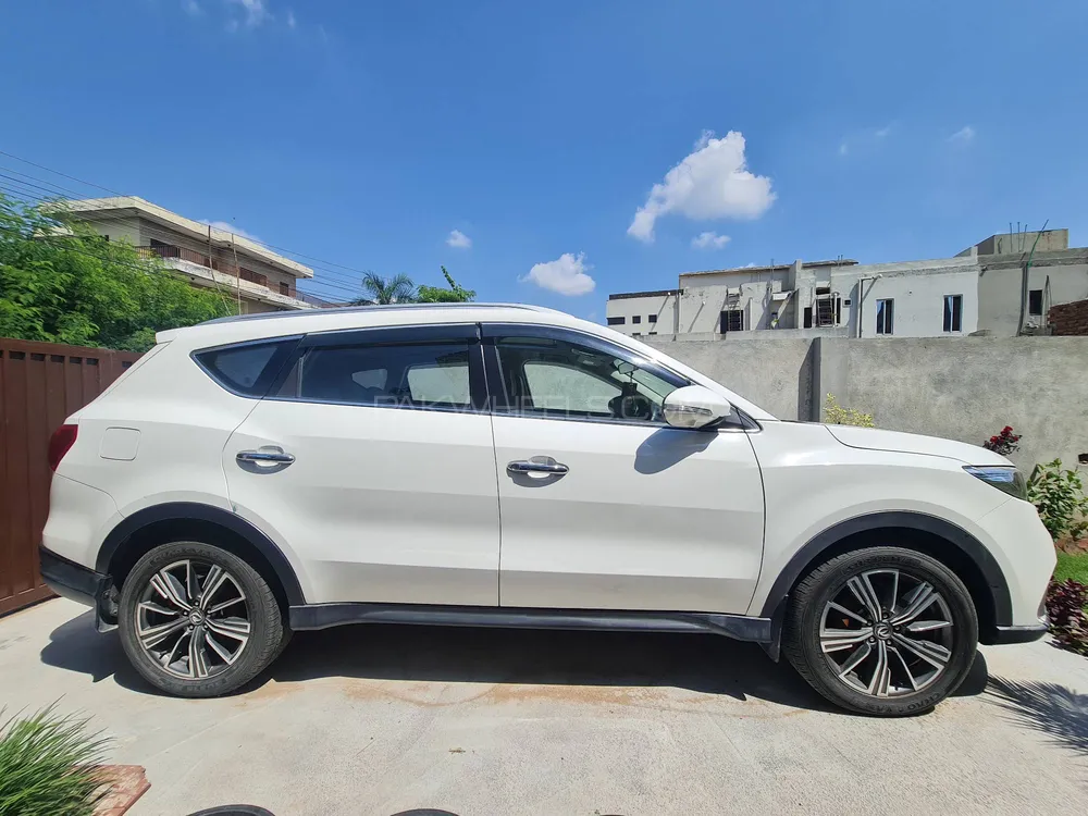 DFSK Glory 580 2023 for Sale in Rawalpindi DFSK Glory 580 2023 for Sale in Rawalpindi Image-3