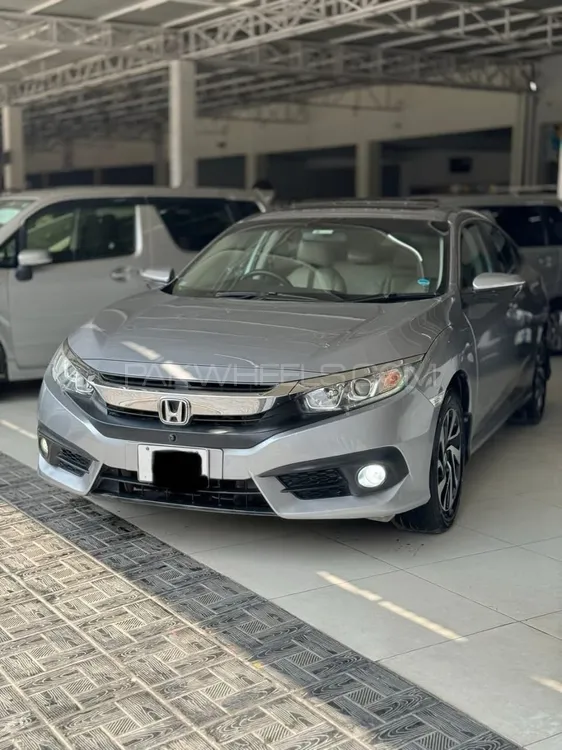 Honda Civic 2018 for Sale in Peshawar Image-1