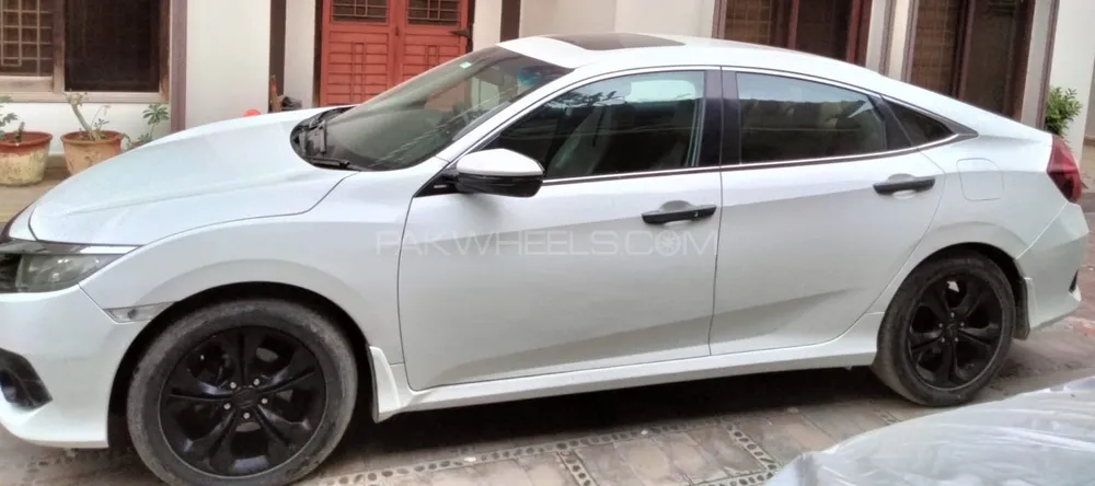 Honda Civic 2018 for Sale in Karachi Image-1