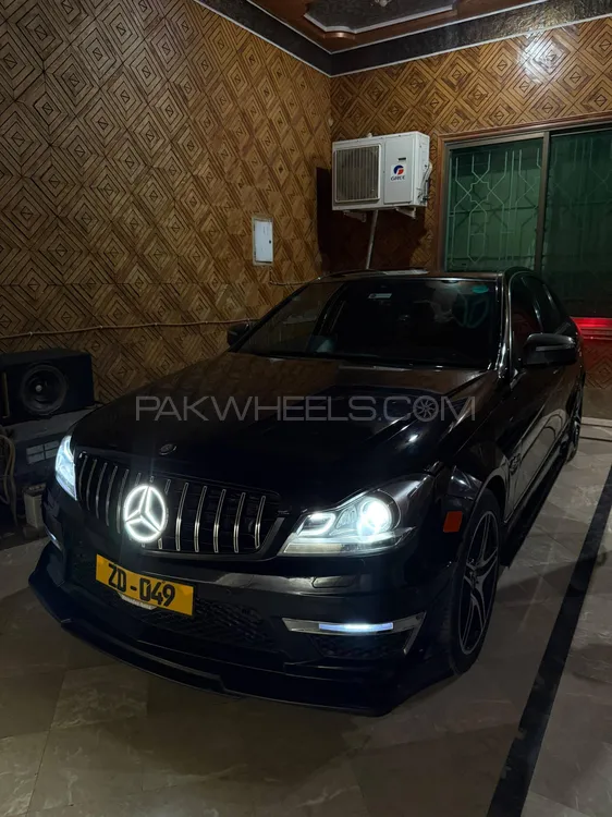 Mercedes Benz C Class 2007 for Sale in Multan Image-1