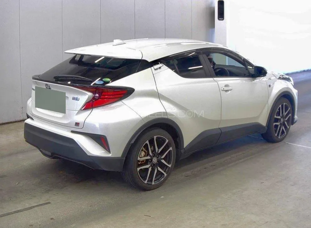Toyota C-HR 2019 for Sale in Karachi Toyota C-HR 2019 for Sale in Karachi Image-3