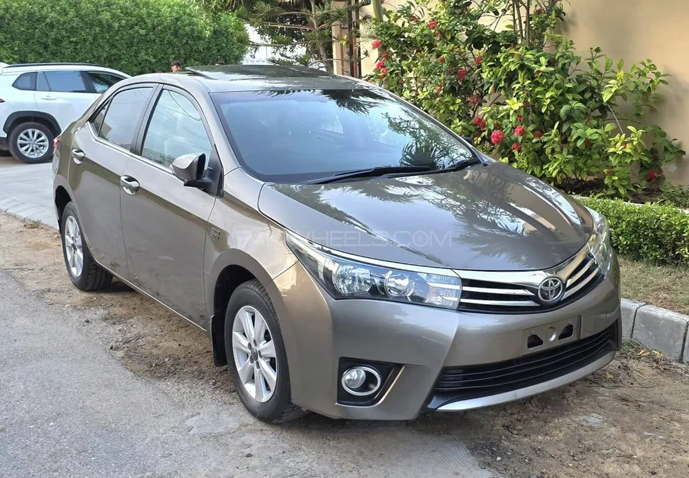 Toyota Corolla 2017 for Sale in Karachi Image-1