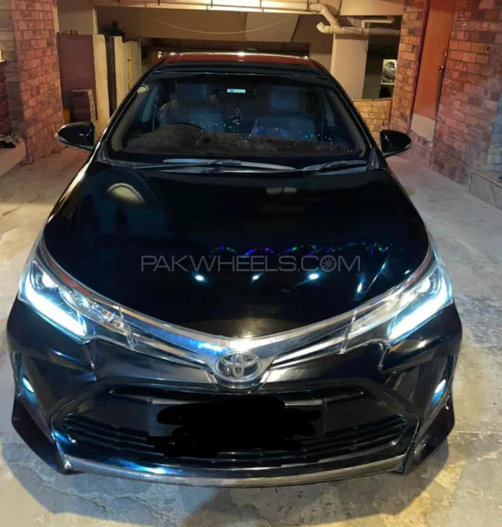 Toyota Corolla 2019 for Sale in Karachi Image-1