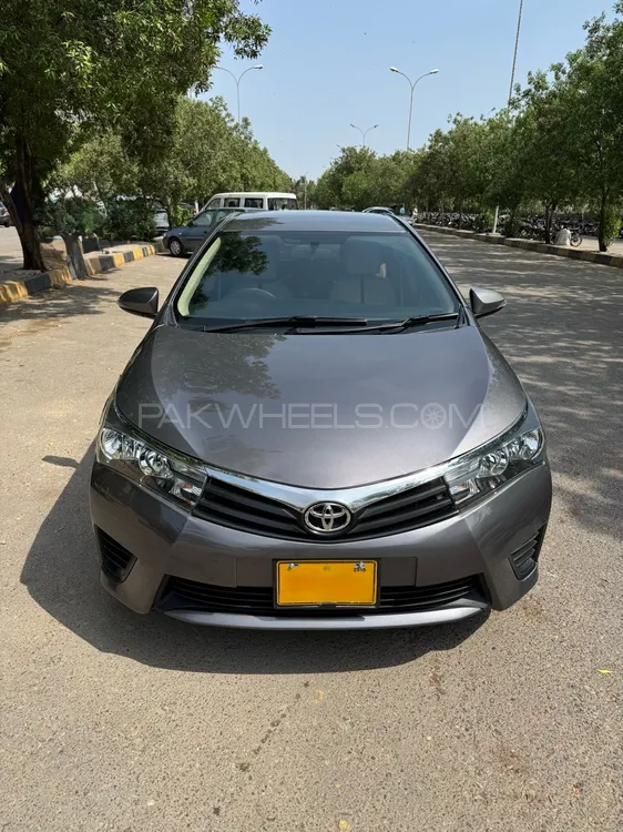 Toyota Corolla 2015 for Sale in Karachi Image-1