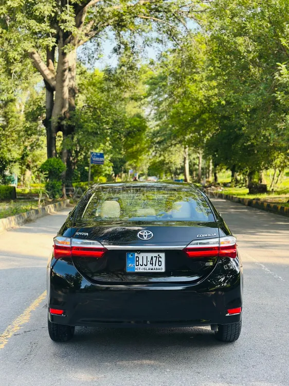 Toyota Corolla 2018 for Sale in Islamabad Image-1