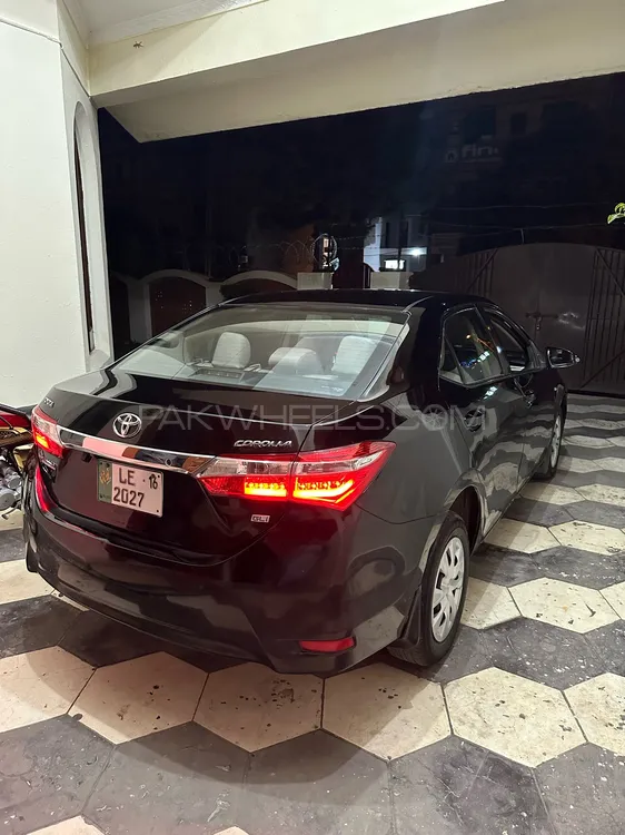 Toyota Corolla 2015 for Sale in Lahore Image-1