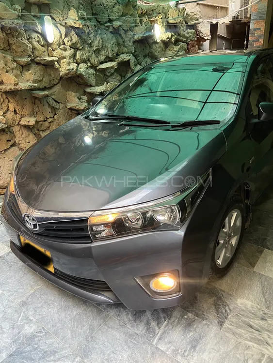 Toyota Corolla 2016 for Sale in Karachi Image-1