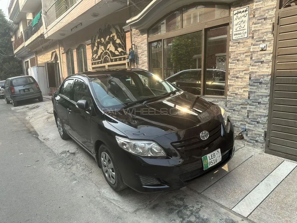 Toyota Corolla 2011 for Sale in Lahore Image-1