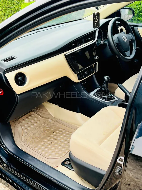 Toyota Corolla 2019 for Sale in Sahiwal Image-1
