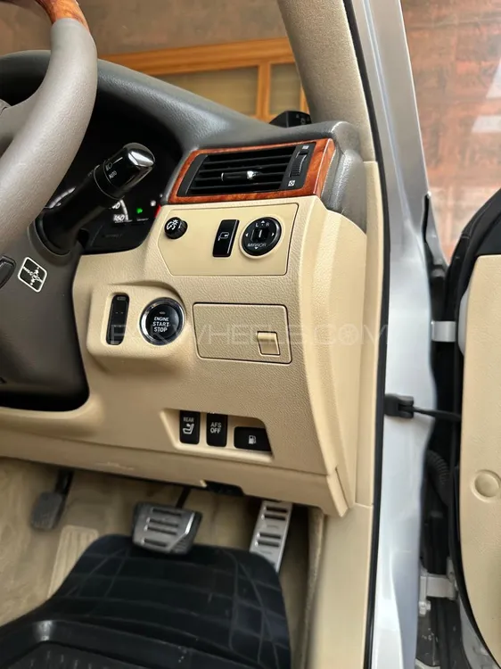 Toyota Crown 2005 for Sale in Karachi Toyota Crown 2005 for Sale in Karachi Image-15