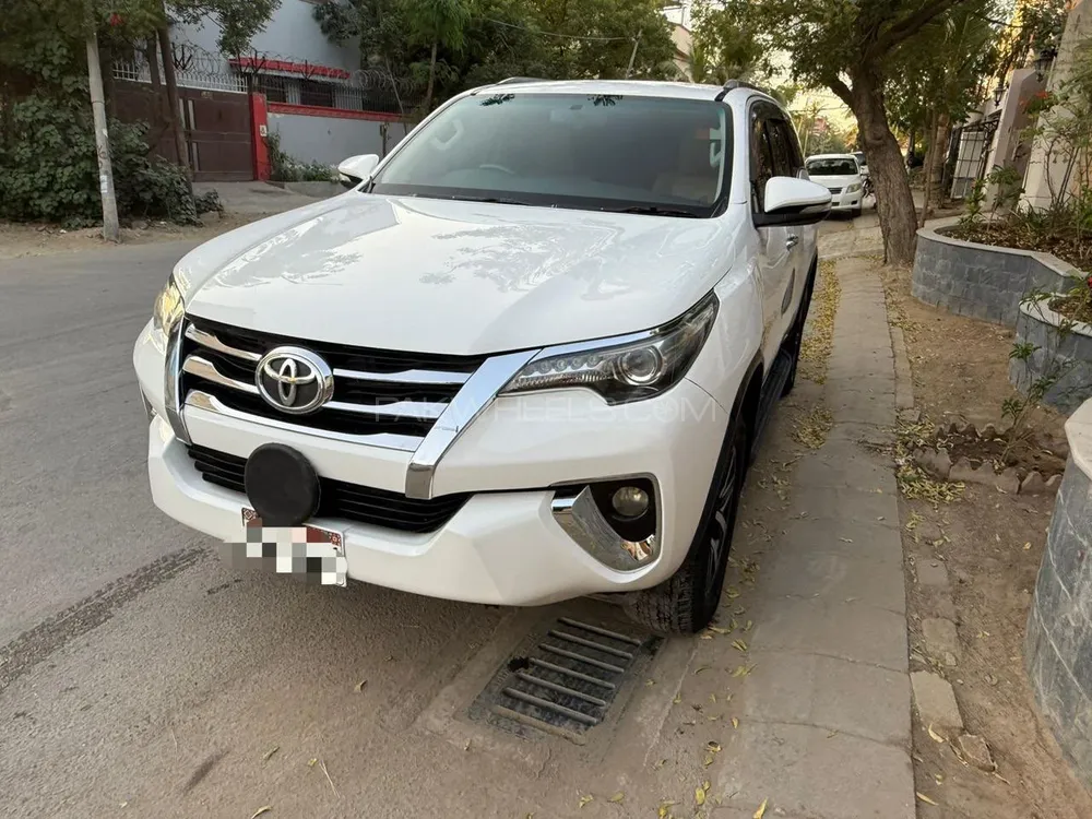 Toyota Fortuner 2018 for Sale in Karachi Image-1