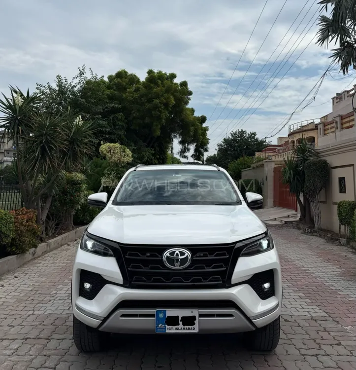 Toyota Fortuner 2021 for Sale in Lahore Image-1