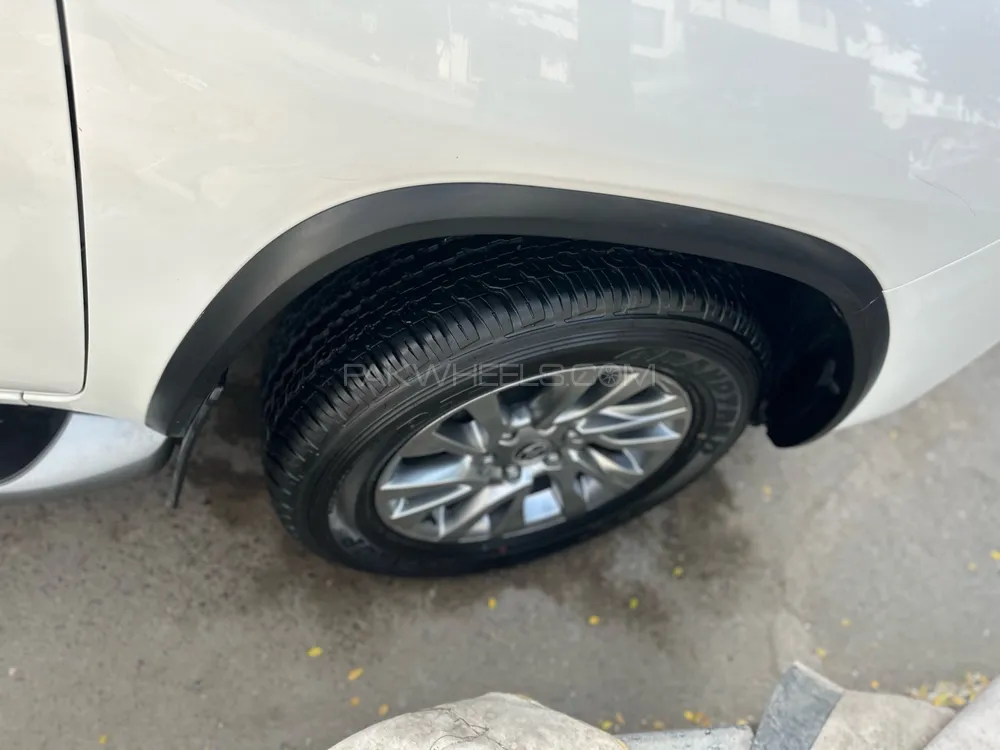 Toyota Fortuner 2021 for Sale in Karachi Toyota Fortuner 2021 for Sale in Karachi Image-10