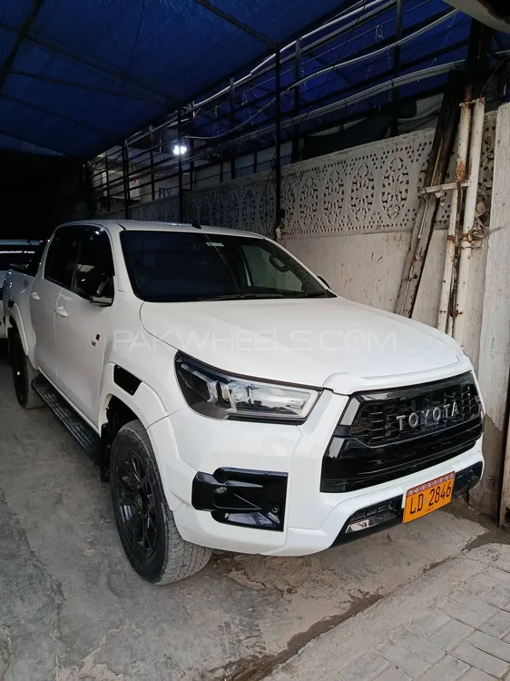 Toyota Hilux 2023 for Sale in Karachi Image-1