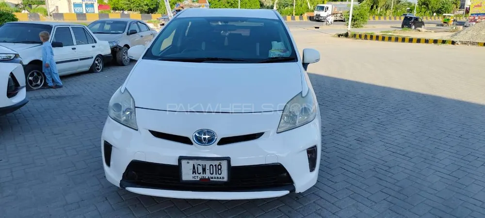 Toyota Prius 2013 for Sale in Lala musa Image-1