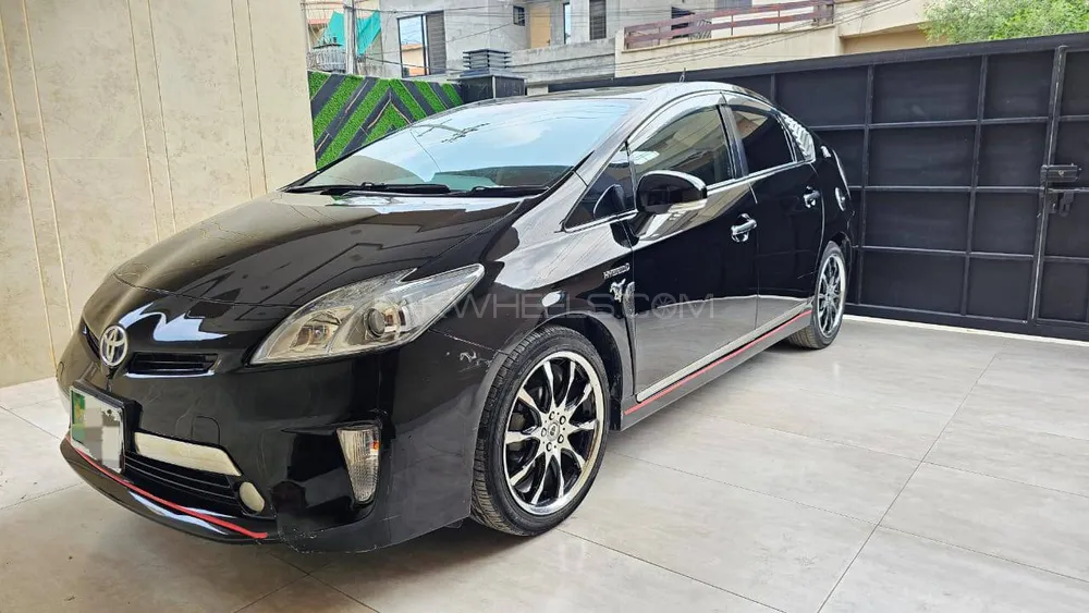 ٹویوٹا پریوس 2011 for Sale in لاہور Image-1